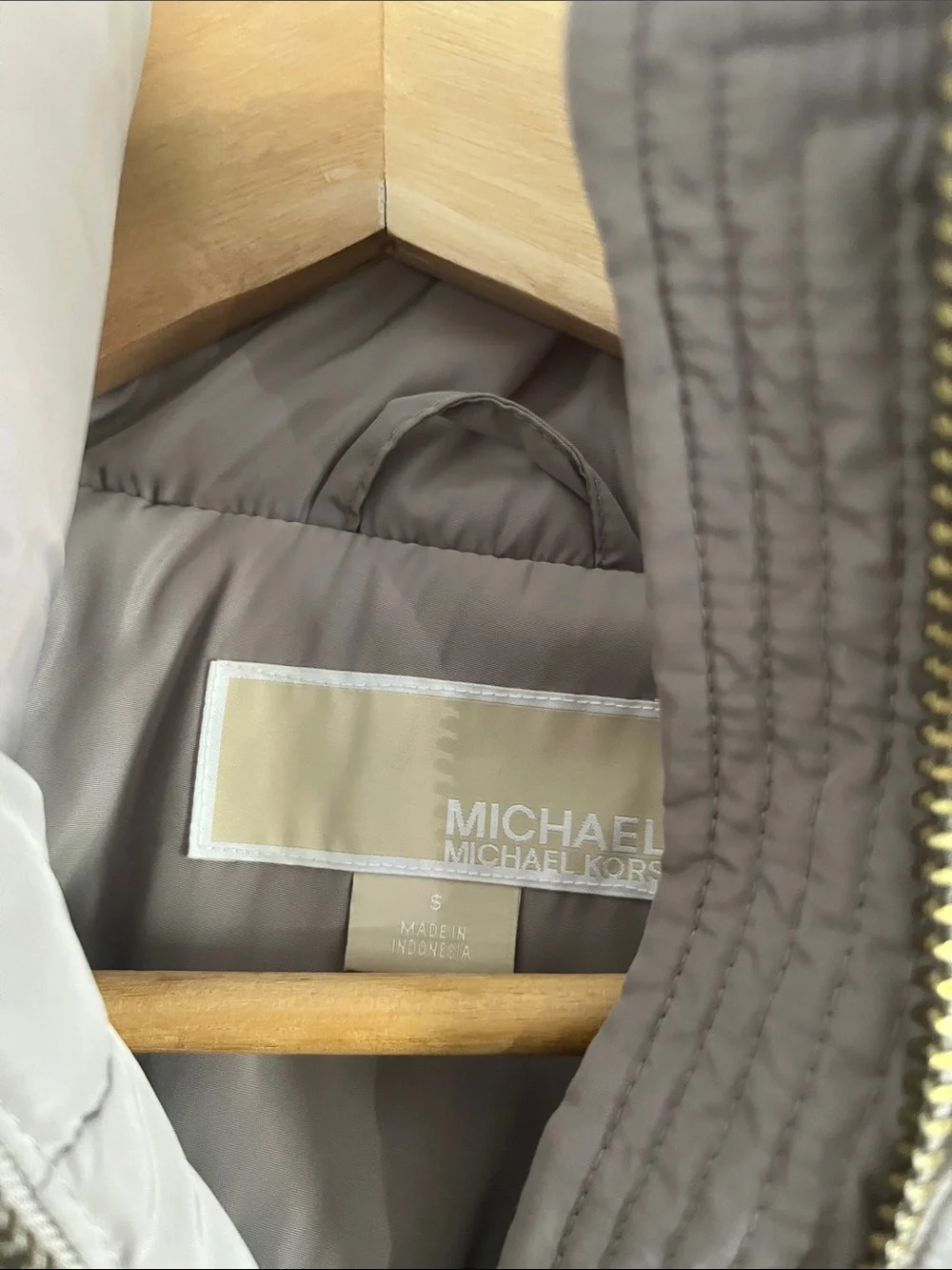 Michael Kors Gray Quilted Hooded Puffer Coat with Faux Fur Trim